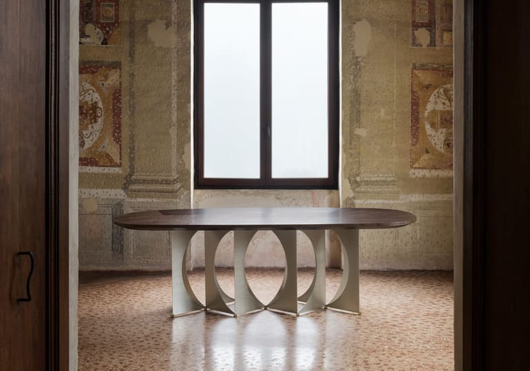Monography MEZZALUNA BASE