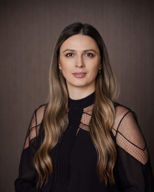 Victoria, Sales & Relationship Manager